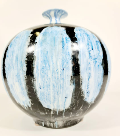 Vintage Handpainted Round Vase With Open Mouth :Black And Light Blue (70% OFF)