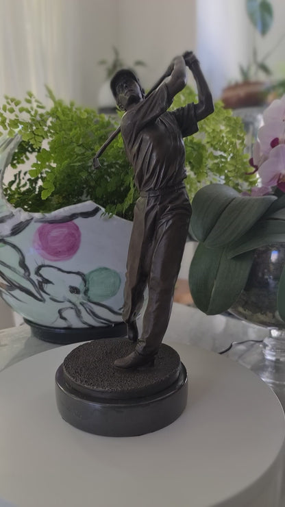 Bronze Sculpture of Golfer Golf-Spieler On Marble Base
