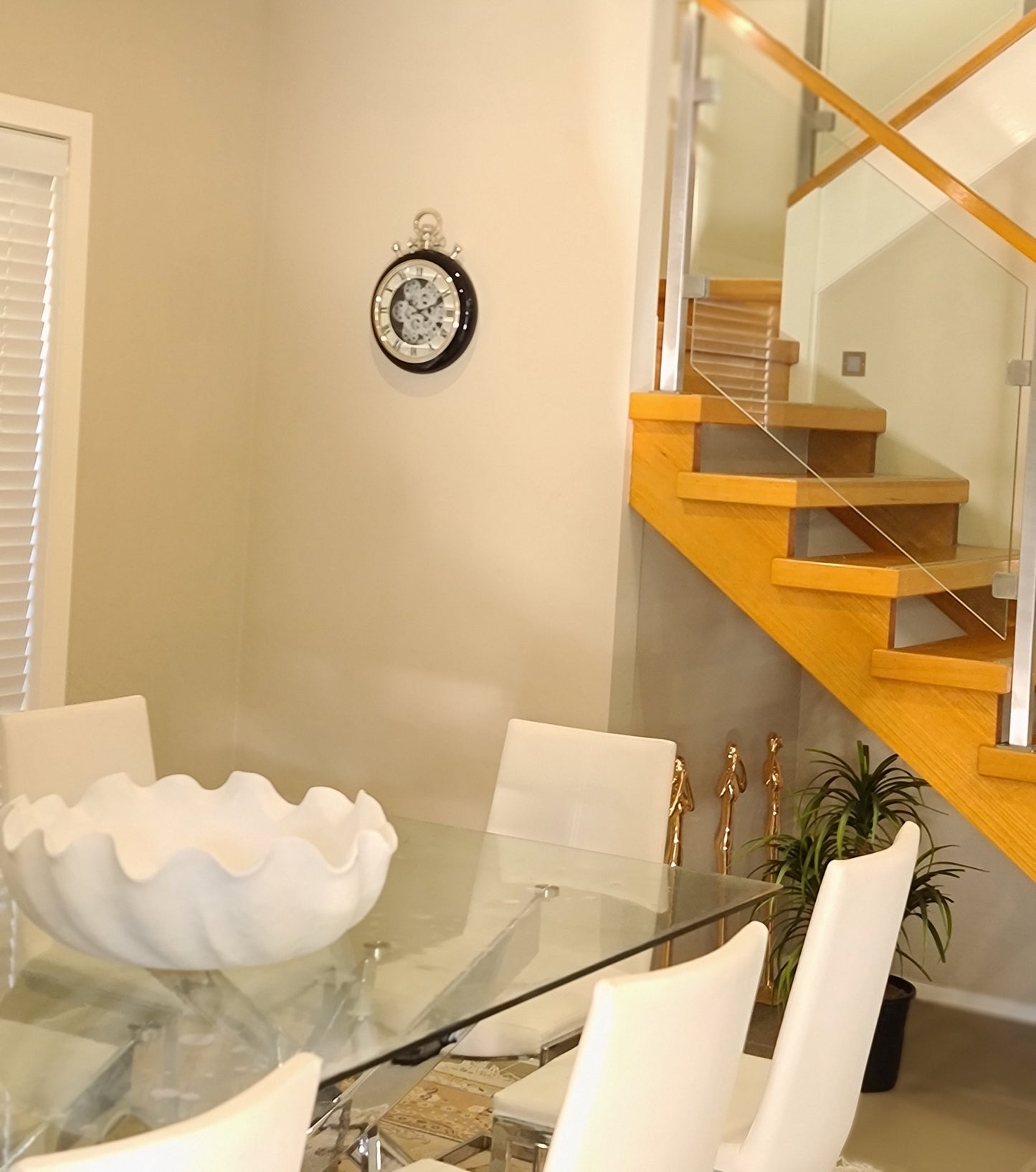 Roman Numeral 40 Cm Exposed Oval Gear Moving Mirror Clock