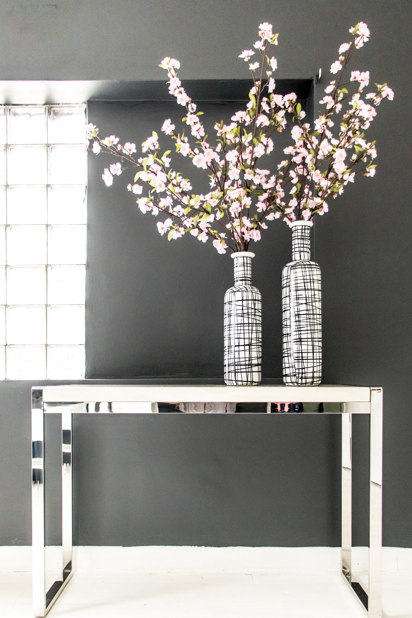 X-Xtra Tall Hand painted Vase, Graphic black & white pattern